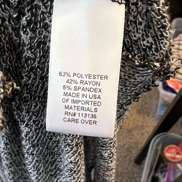 Jillian Nicole Sweater - Picture 6 of 7